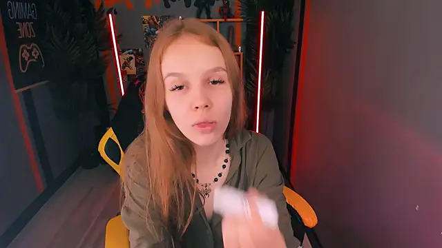 Selen hells weet online show from October 17, 2025, 4:09 pm