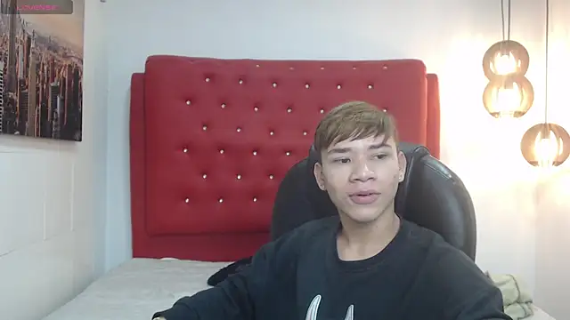 nathanclay online show from November 15, 2025, 3:43 am