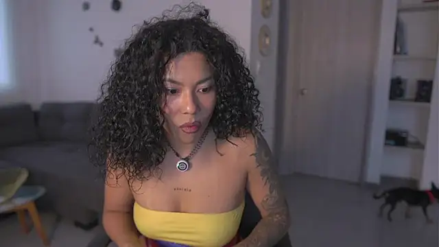 Snapshot of kyria_1 chatting on May 25, 2026, 10:52 pm kyria 1 online show from May 25, 2026, 10:52 pm