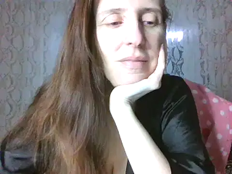 CandiCole online show from December 18, 2025, 5:56 am