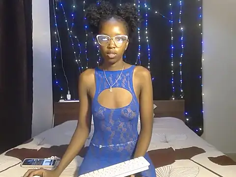 Snapshot of wild_smile chatting on October 1, 2025, 1:00 am wild smile online show from October 1, 2025, 1:00 am