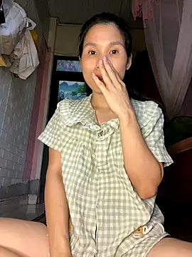 Snapshot of MinHiNi chatting on September 21, 2025, 5:23 am MinHiNi online show from September 21, 2025, 5:23 am