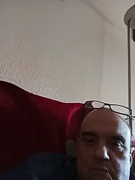 Snapshot of geli45 chatting on March 2, 2026, 3:41 pm geli45 online show from March 2, 2026, 3:41 pm