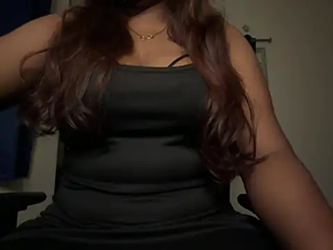 Snapshot of Niveda_21 chatting on July 15, 2026, 7:32 pm Niveda 21 online show from July 15, 2026, 7:32 pm