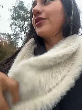 Snapshot of Ninabigtitied chatting on November 10, 2025, 9:47 am Ninabigtitied online show from November 10, 2025, 9:47 am