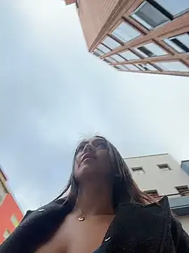 Snapshot of Ninabigtitied chatting on December 17, 2025, 5:07 pm Ninabigtitied online show from December 17, 2025, 5:07 pm