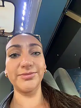 Snapshot of Ninabigtitied chatting on February 9, 2026, 12:36 pm Ninabigtitied online show from February 9, 2026, 12:36 pm