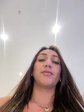 Snapshot of Ninabigtitied chatting on December 18, 2025, 4:22 pm Ninabigtitied online show from December 18, 2025, 4:22 pm