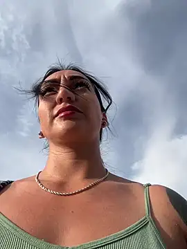 Snapshot of Ninabigtitied chatting on October 8, 2025, 3:57 pm Ninabigtitied online show from October 8, 2025, 3:57 pm