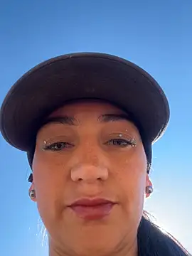 Snapshot of Ninabigtitied chatting on October 7, 2025, 9:54 am Ninabigtitied online show from October 7, 2025, 9:54 am