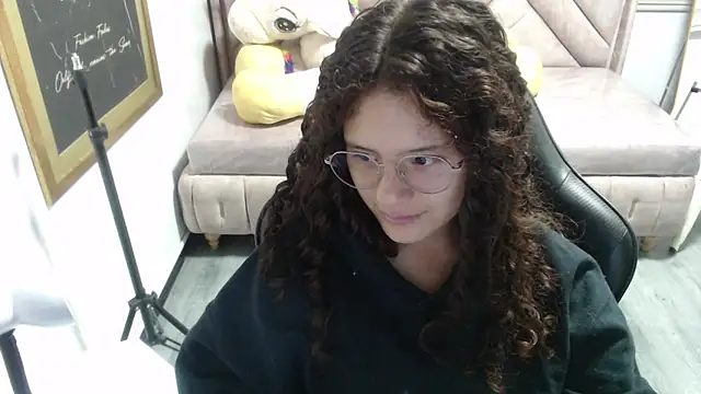 Snapshot of Velvet_Moon_V chatting on November 22, 2025, 1:10 pm Velvet Moon V online show from November 22, 2025, 1:10 pm