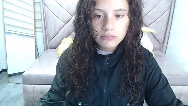 Snapshot of Velvet_Moon_V chatting on September 18, 2025, 1:03 pm Velvet Moon V online show from September 18, 2025, 1:03 pm