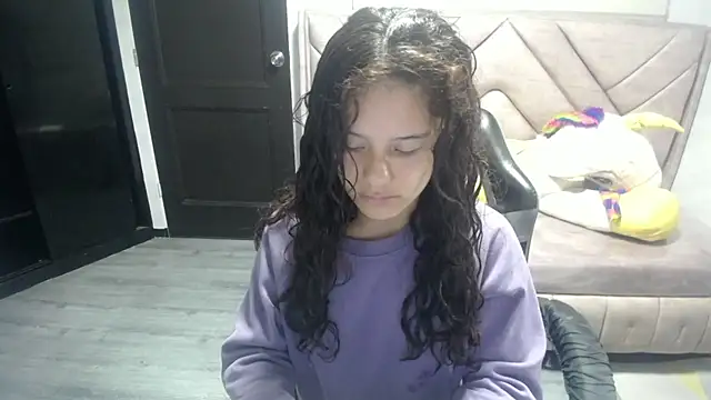 Snapshot of Velvet_Moon_V chatting on October 16, 2025, 1:19 pm Velvet Moon V online show from October 16, 2025, 1:19 pm