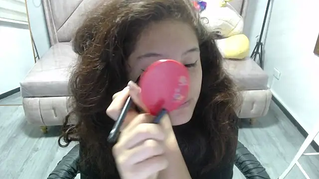 Snapshot of Velvet_Moon_V chatting on November 19, 2025, 1:11 pm Velvet Moon V online show from November 19, 2025, 1:11 pm