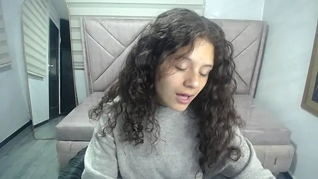 Snapshot of Velvet_Moon_V chatting on September 29, 2025, 1:17 pm Velvet Moon V online show from September 29, 2025, 1:17 pm