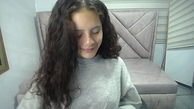 Snapshot of Velvet_Moon_V chatting on October 7, 2025, 1:12 pm Velvet Moon V online show from October 7, 2025, 1:12 pm