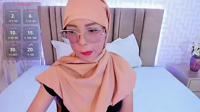 Snapshot of naishaa_ chatting on June 11, 2026, 5:21 pm naishaa online show from June 11, 2026, 5:21 pm
