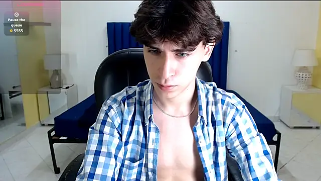 Snapshot of RoberthAlv chatting on February 11, 2026, 1:44 pm RoberthAlv online show from February 11, 2026, 1:44 pm