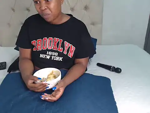 Snapshot of Lolly_Ramochele chatting on February 17, 2026, 9:23 pm Lolly Ramochele online show from February 17, 2026, 9:23 pm