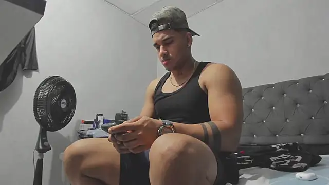 evan hardy online show from November 5, 2025, 3:09 am