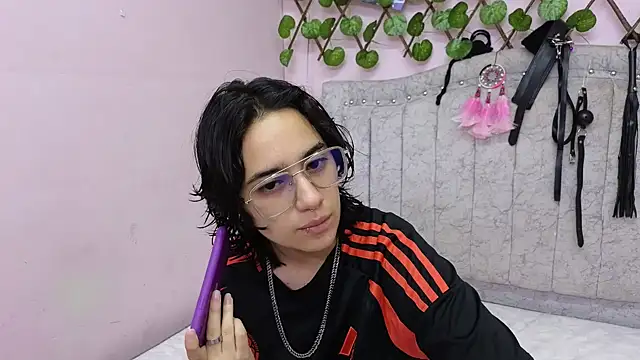 Snapshot of katalinathxandbritney1 chatting on September 30, 2025, 9:54 pm katalinathxandbritney1 online show from September 30, 2025, 9:54 pm