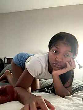 PrettyBabriexox online show from October 30, 2025, 3:31 pm