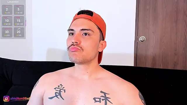 jasonxd9898 online show from April 16, 2026, 2:29 pm