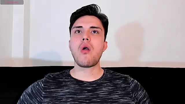 jasonxd9898 online show from November 29, 2025, 2:01 am