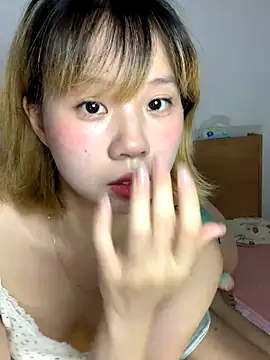 zhaomosheng125216 online show from October 10, 2025, 1:06 am