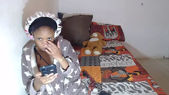 EssenceLovers online show from April 13, 2026, 9:46 am