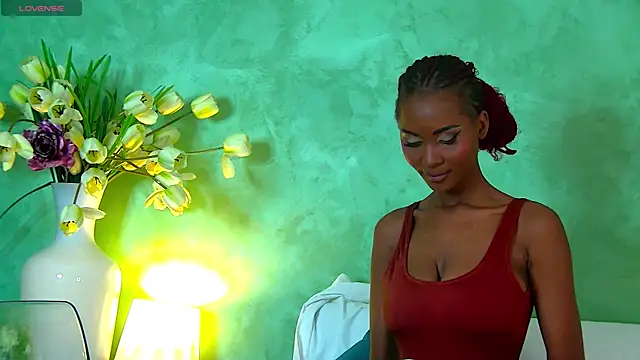 Snapshot of Izzie_Sugar chatting on October 5, 2025, 7:15 pm Izzie Sugar online show from October 5, 2025, 7:15 pm