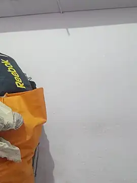 Snapshot of poojam93 chatting on October 29, 2025, 2:10 am poojam93 online show from October 29, 2025, 2:10 am