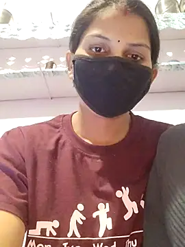 poojam93 online show from November 20, 2025, 2:51 pm