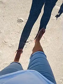 sarahkat86 online show from November 8, 2025, 6:00 pm