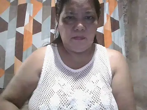 Snapshot of xxbernxxx chatting on February 10, 2026, 11:37 pm xxbernxxx online show from February 10, 2026, 11:37 pm