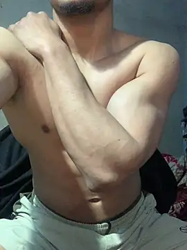 Snapshot of veilofstrength chatting on January 15, 2026, 8:34 pm veilofstrength online show from January 15, 2026, 8:34 pm