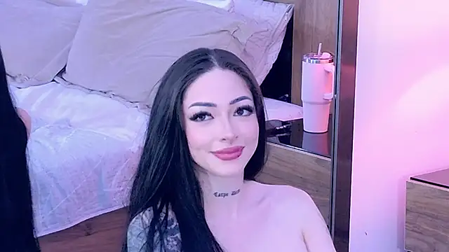 AlessandraLovi online show from May 31, 2026, 7:36 am