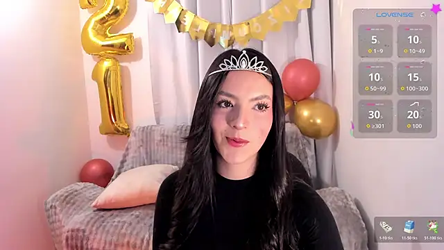 sarah saenz  online show from February 26, 2026, 5:07 am