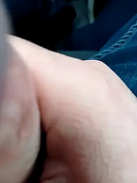 Snapshot of Micki2 chatting on December 5, 2025, 1:53 pm Micki2 online show from December 5, 2025, 1:53 pm