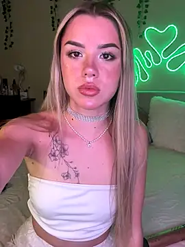 Snapshot of NastyaKiss1 chatting on September 23, 2025, 7:10 pm NastyaKiss1 online show from September 23, 2025, 7:10 pm