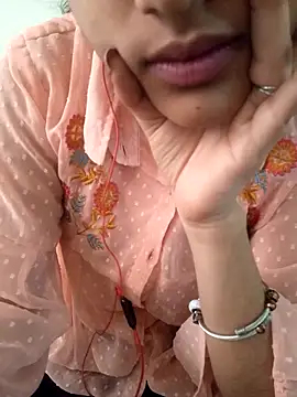 Snapshot of Neha_Tyagi chatting on October 16, 2025, 5:16 am Neha Tyagi online show from October 16, 2025, 5:16 am