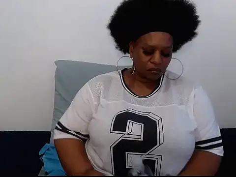 SplendidThalita online show from November 13, 2025, 12:09 pm