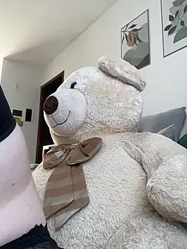 Kendra Mystika online show from September 16, 2025, 5:36 pm