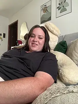 Kendra Mystika online show from September 14, 2025, 5:57 pm