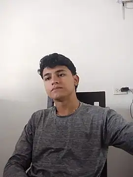 ZackJ7 online show from April 5, 2026, 7:09 pm