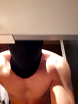 ValentRedfish online show from March 20, 2026, 9:27 pm