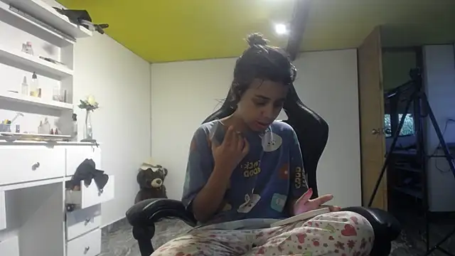 habdiela online show from October 24, 2025, 7:57 pm