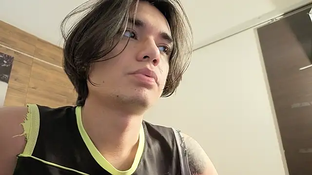 Snapshot of davoxer chatting on January 7, 2026, 3:44 am davoxer online show from January 7, 2026, 3:44 am