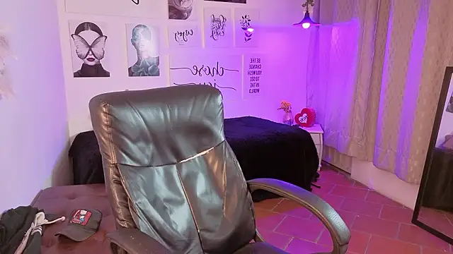 Snapshot of davoxer chatting on February 1, 2026, 3:49 am davoxer online show from February 1, 2026, 3:49 am