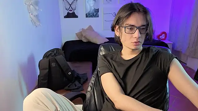 Snapshot of davoxer chatting on February 7, 2026, 3:36 am davoxer online show from February 7, 2026, 3:36 am